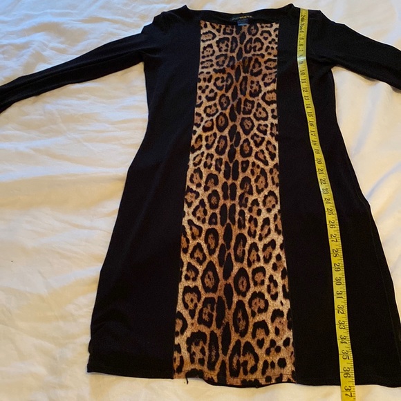 Leopard print dress - classic simple cut - goes on like a tshirt! - Picture 2 of 7